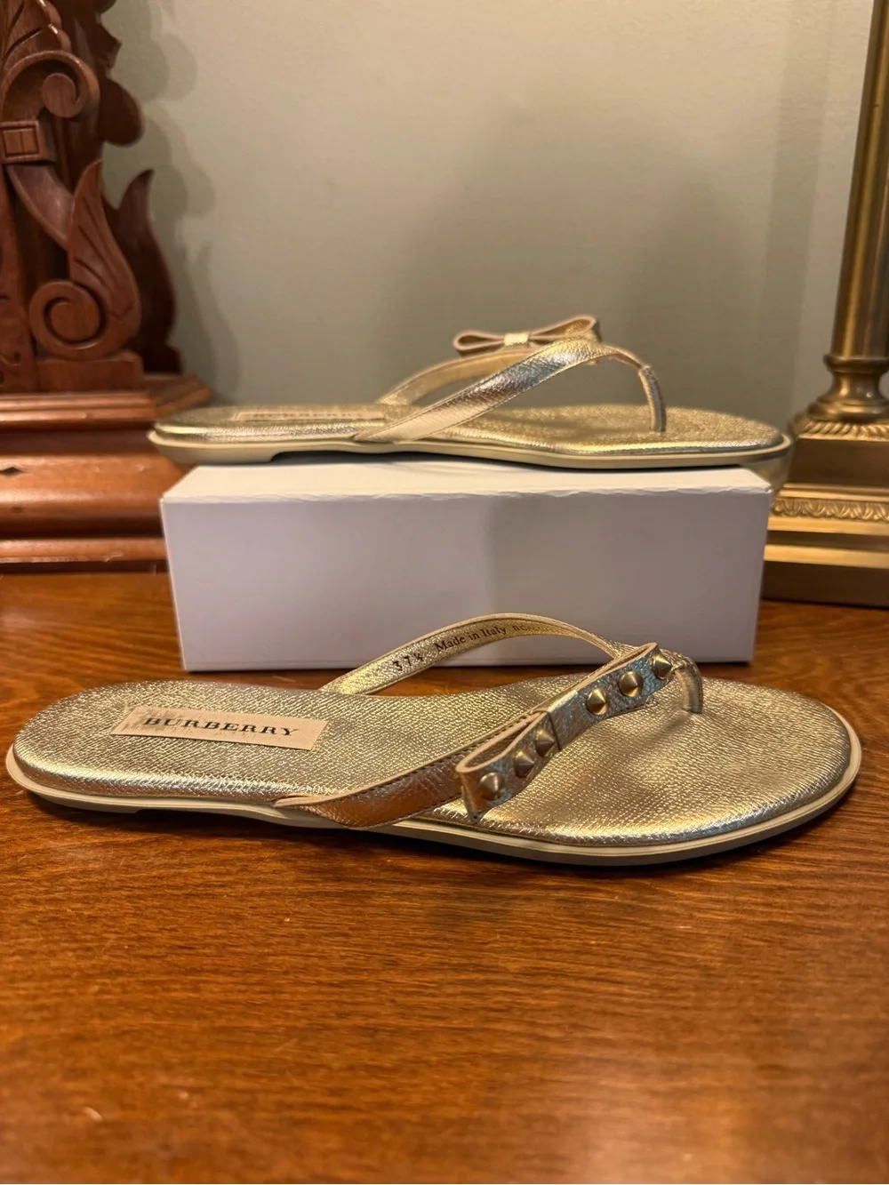 Burberry Metallic Leather Gold Studded Bow Thong Flip Flop Sandals Size 7.5 $695